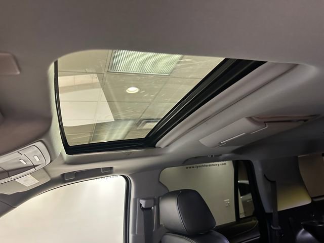Used 2018 Chevrolet Tahoe Premier AWD/4WD image 4
