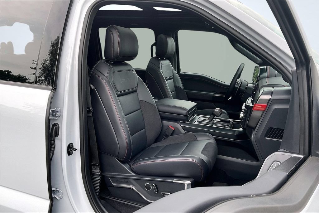 Used 2025 Ford F150 Raptor AWD/4WD image 31