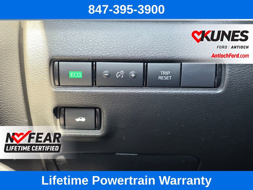 Used 2024 Nissan Sentra SV FWD image 37