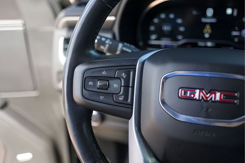 Used 2022 GMC Yukon SLT w/ SLT Premium Package AWD/4WD image 17