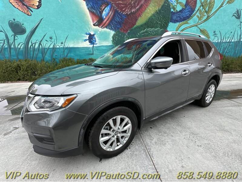 Used 2018 Nissan Rogue SV w/ Premium Package FWD image 11