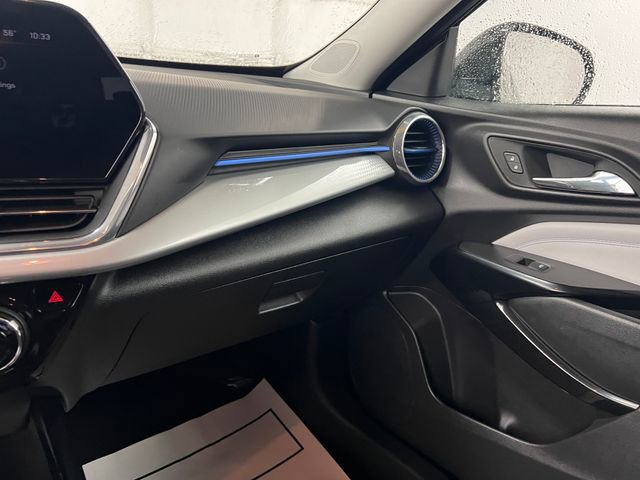 Used 2025 Chevrolet Trax LT w/ LT Convenience Package image 43