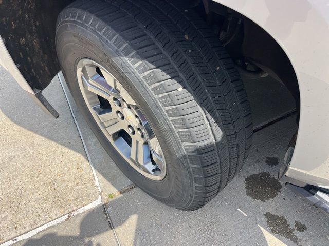Used 2019 Chevrolet Tahoe LS RWD image 27
