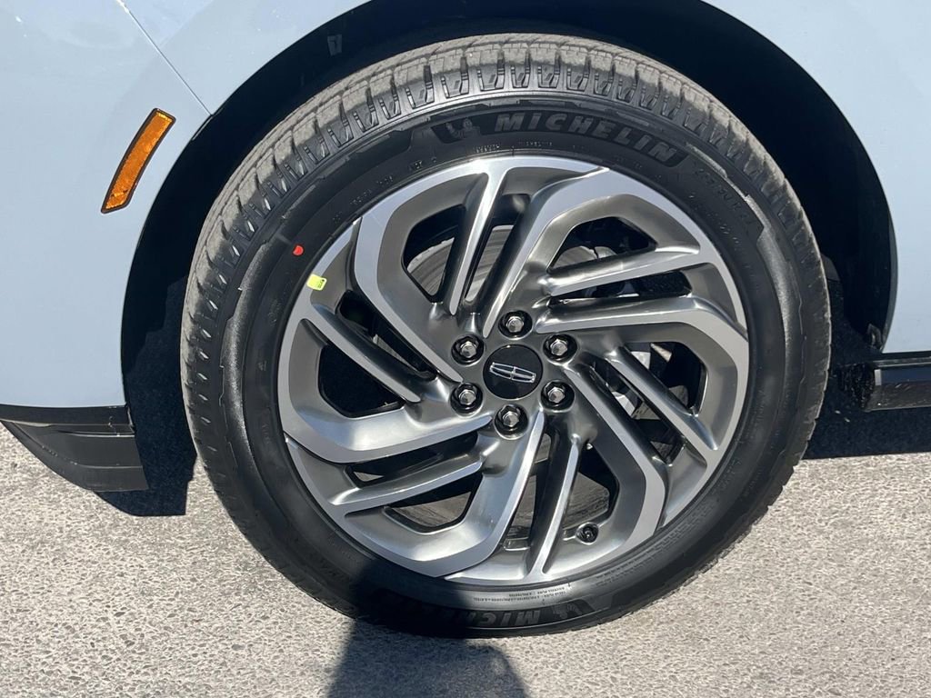 New 2025 Lincoln Navigator Reserve AWD/4WD image 9