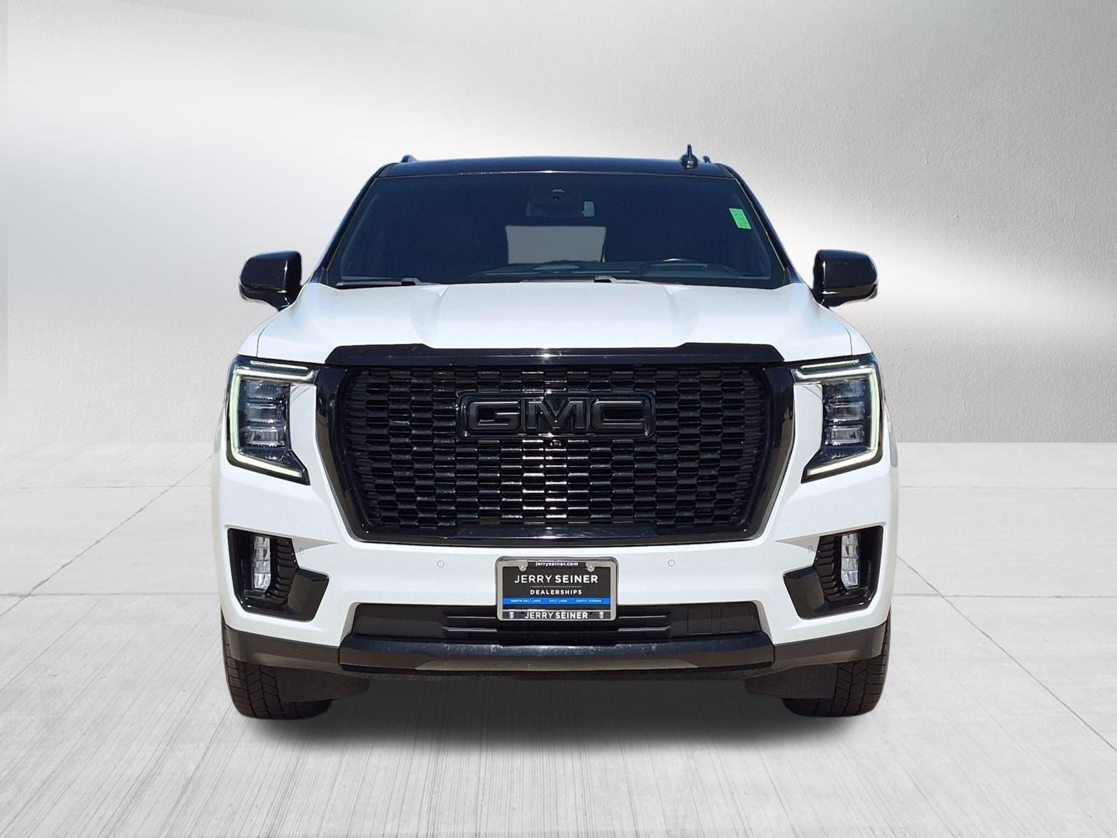 Used 2023 GMC Yukon XL Denali AWD/4WD image 8