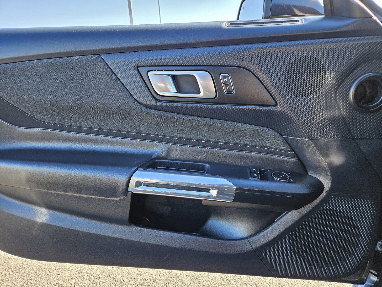 Used 2024 Ford Mustang Coupe image 27