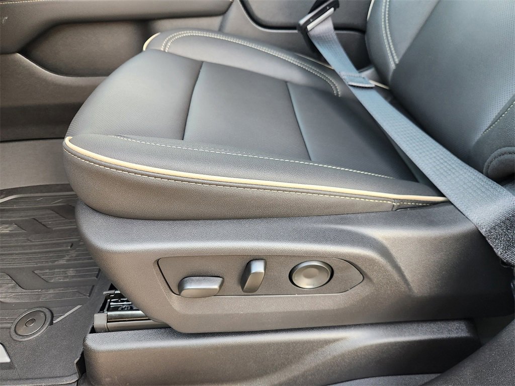 New 2026 GMC Yukon Elevation w/ Elevation Premium Package image 16