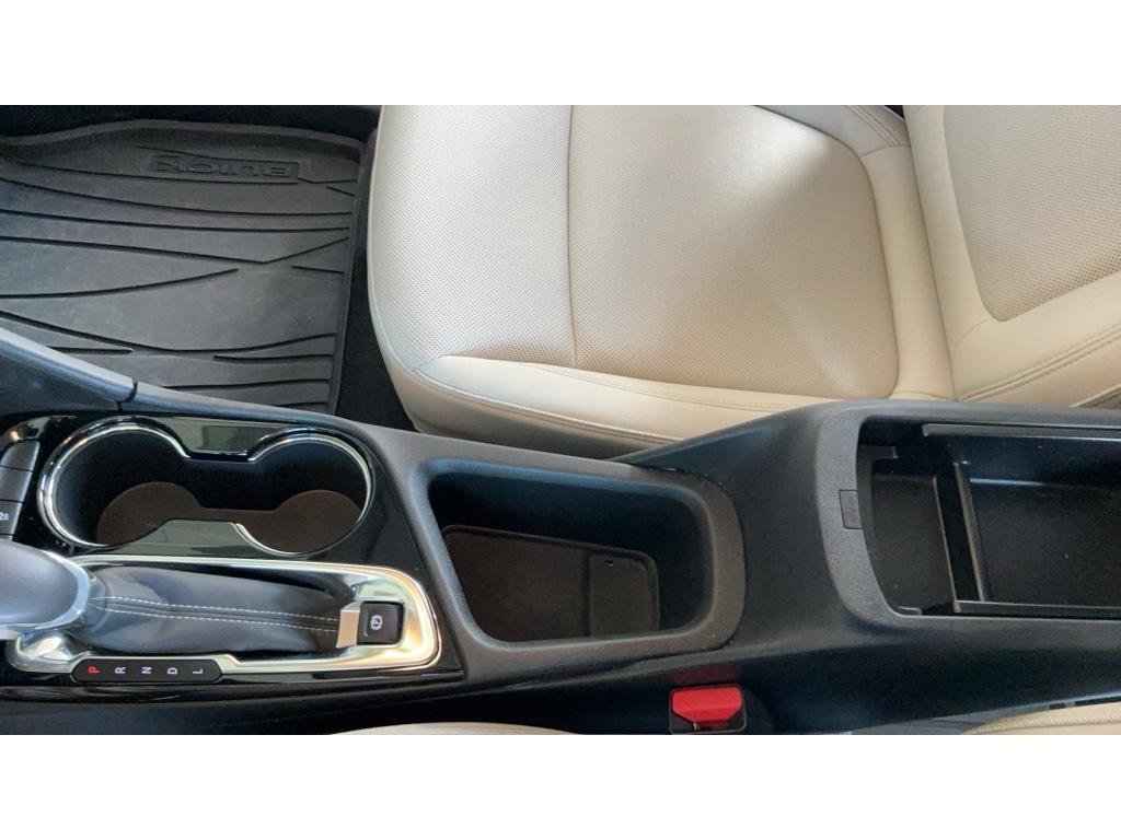 Used 2024 Buick Encore GX Sport Touring w/ Black Roof Package image 8