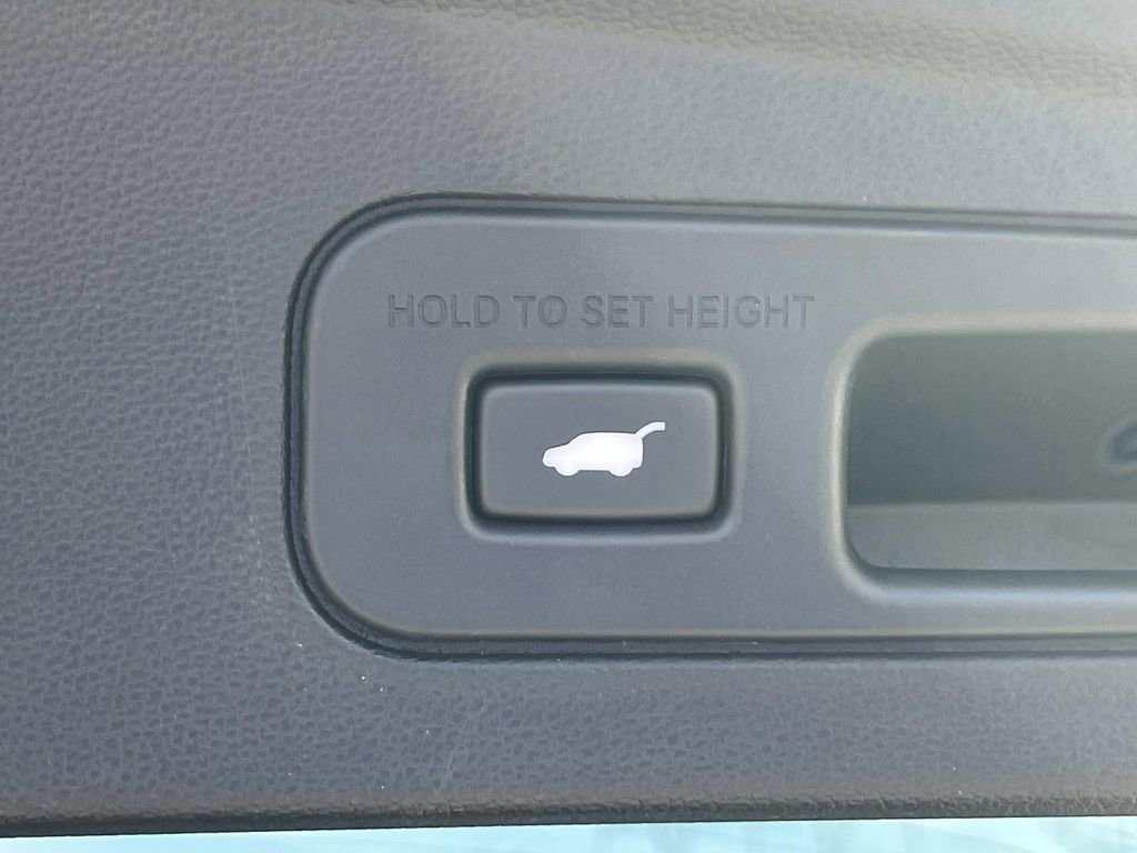 Used 2023 Acura MDX SH-AWD w/ Technology Package image 13
