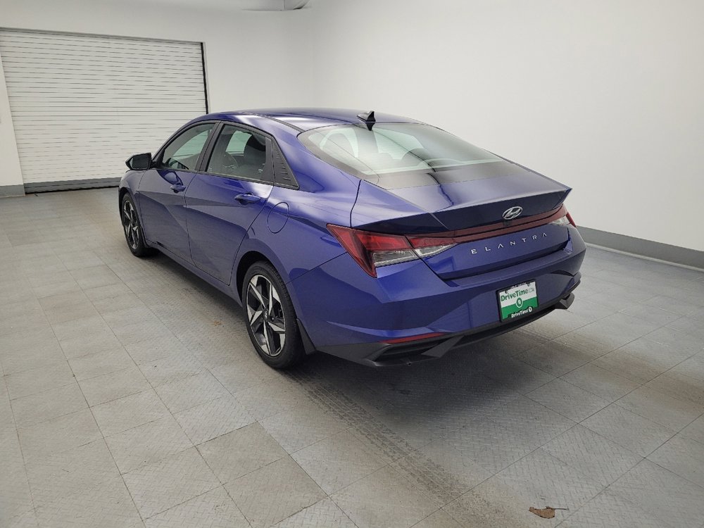 Used 2023 Hyundai Elantra SEL w/ Convenience Package image 5