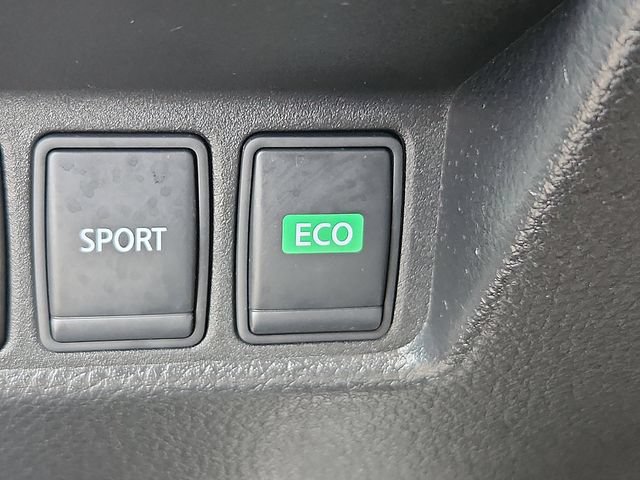 Used 2018 Nissan Rogue S AWD/4WD image 19