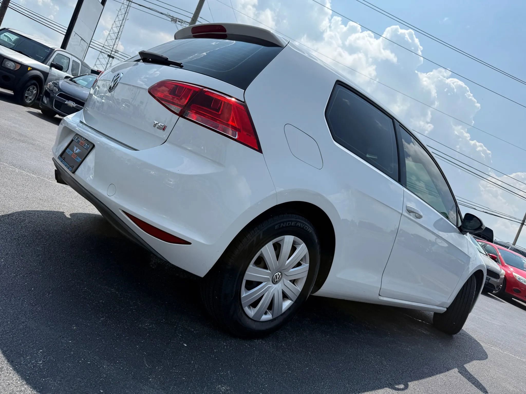 Used 2015 Volkswagen Golf S image 48