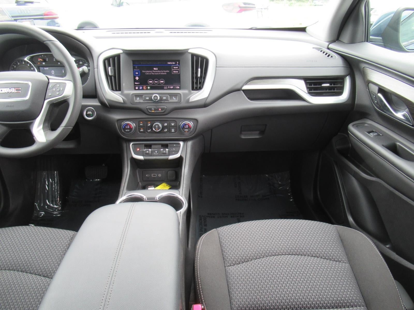 Used 2024 GMC Terrain SLE w/ Driver Convenience Package FWD image 15