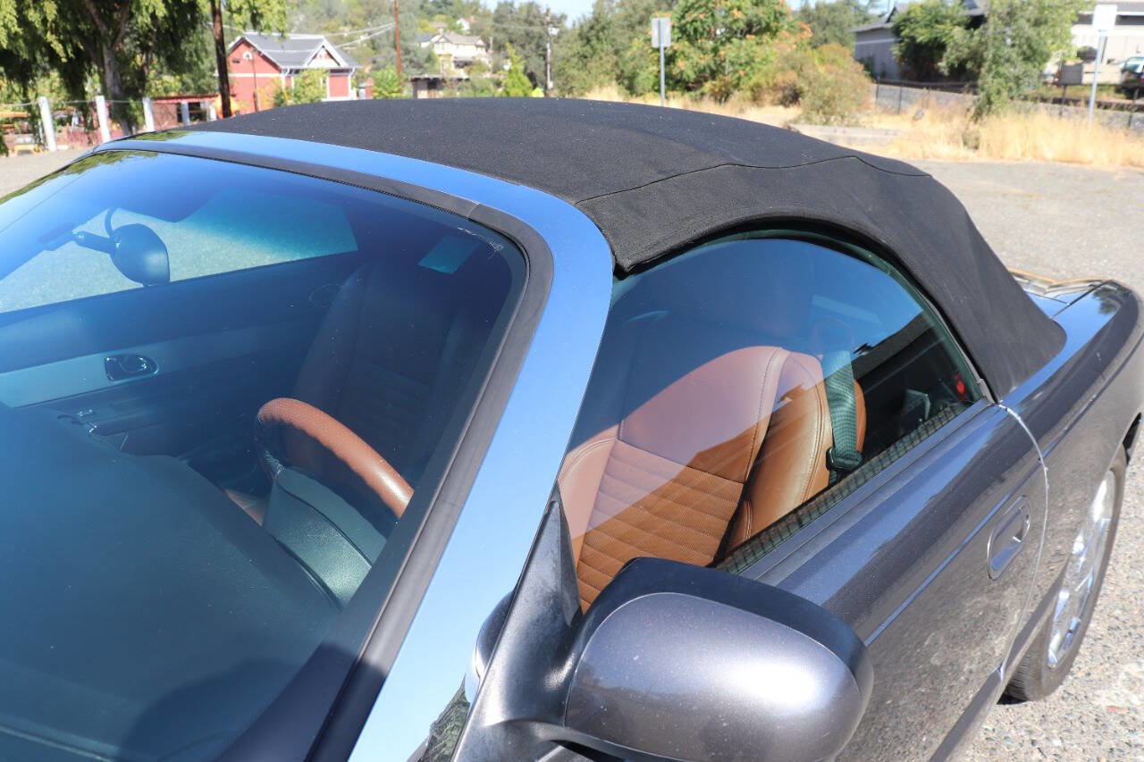 Used 2003 Ford Thunderbird image 50