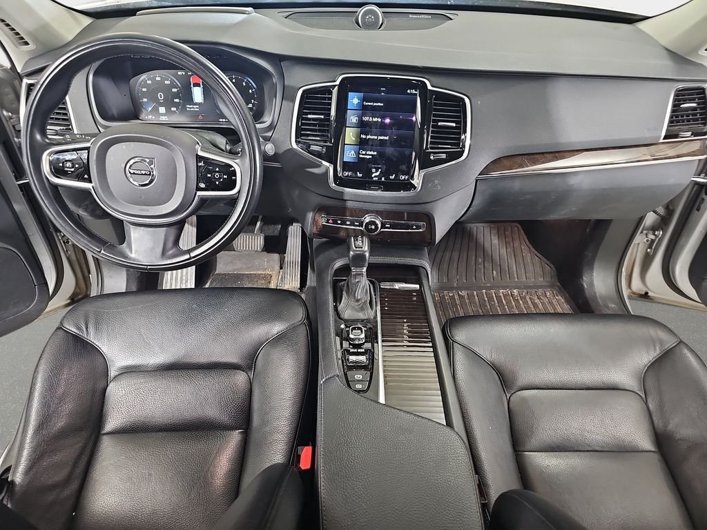Used 2016 Volvo XC90 T6 Momentum w/ Momentum Plus Package AWD/4WD image 10