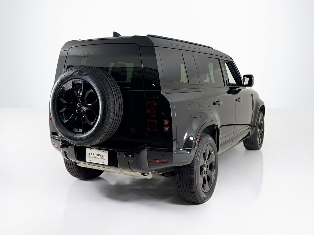 Used 2025 Land Rover Defender 110 X-Dynamic SE image 5