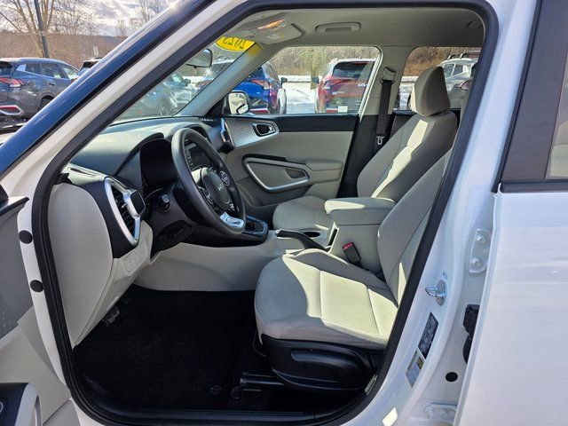 Certified 2023 Kia Soul LX image 16