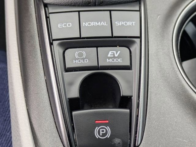 Used 2022 Toyota Camry SE image 16