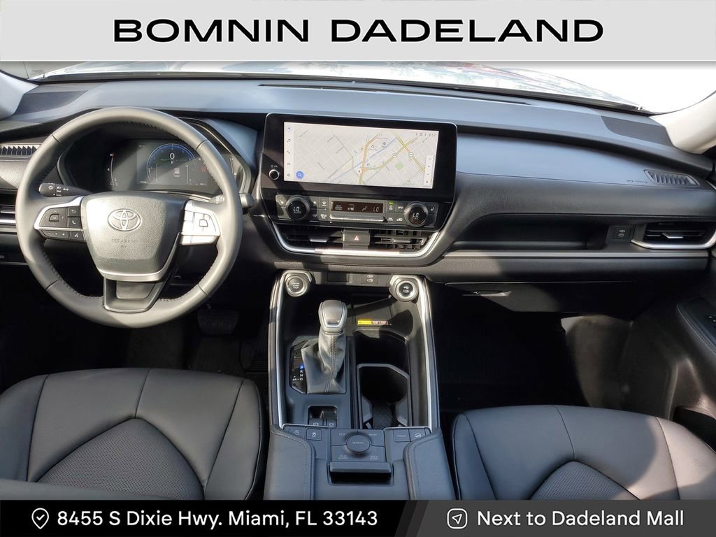 Used 2025 Toyota Grand Highlander AWD image 14