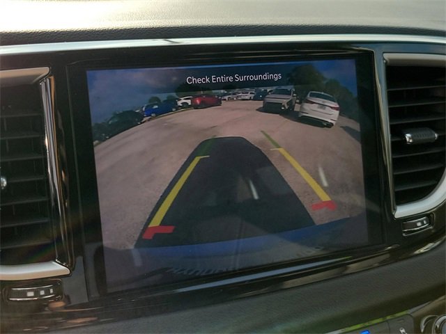 Used 2024 Chrysler Pacifica Touring-L image 24