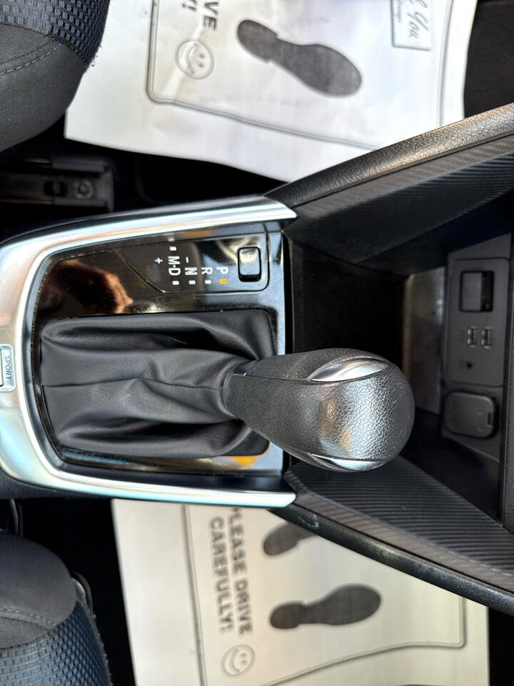 Used 2019 Toyota Yaris Sedan image 22