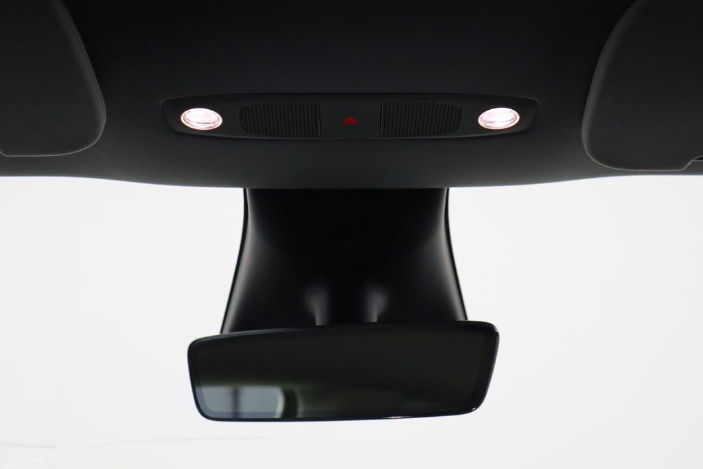 Used 2023 Tesla Model Y Long Range AWD/4WD image 23