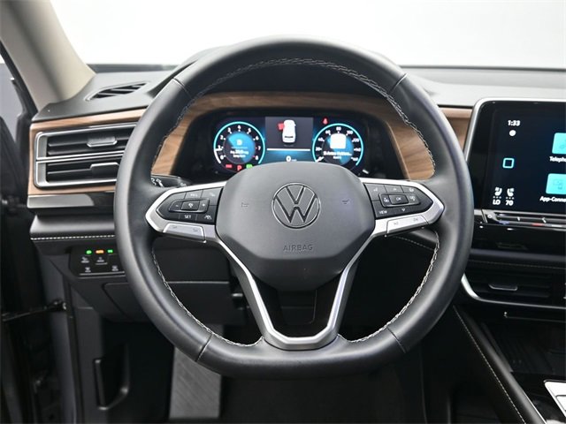 Used 2025 Volkswagen Atlas SE image 13