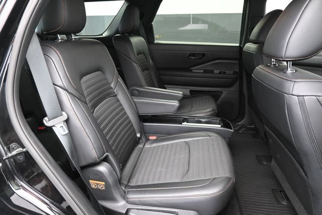 Used 2024 Nissan Pathfinder Rock Creek AWD/4WD image 32