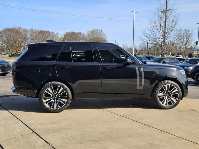 Used 2025 Land Rover Range Rover SE AWD/4WD image 10