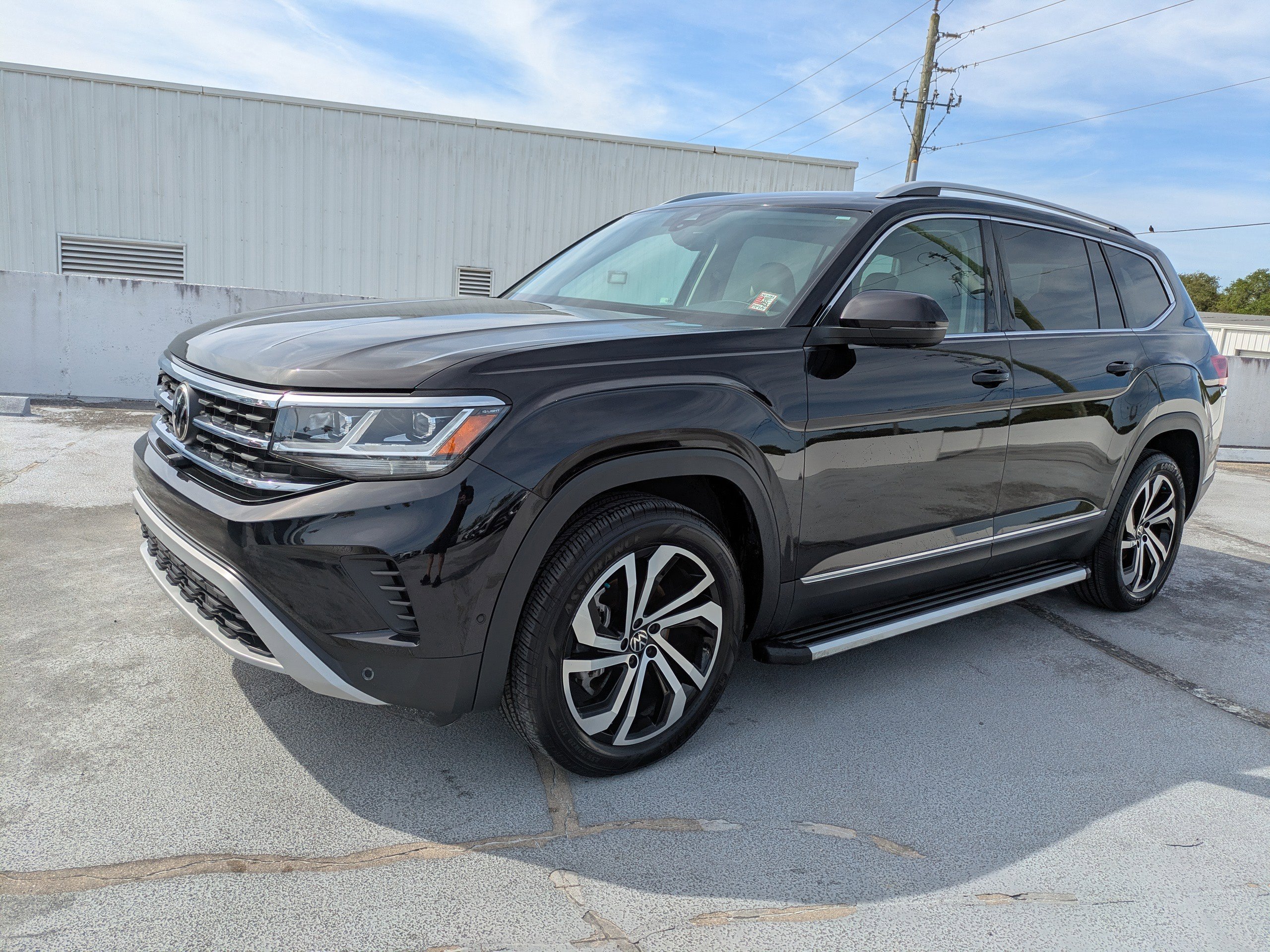 Used 2021 Volkswagen Atlas SEL Premium AWD/4WD image 8
