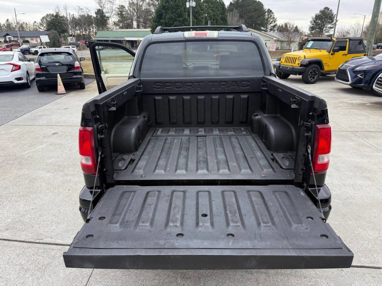 Used 2007 Ford Explorer Sport Trac Limited image 18