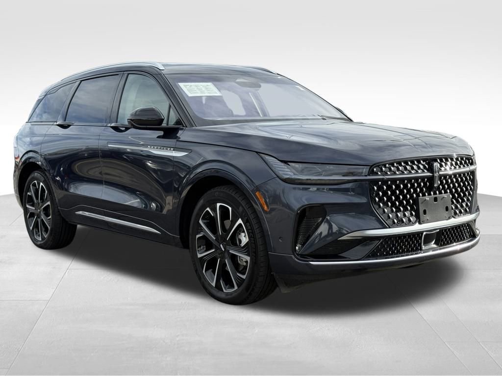 Used 2024 Lincoln Nautilus Reserve w/ Equipment Group 202A image 9