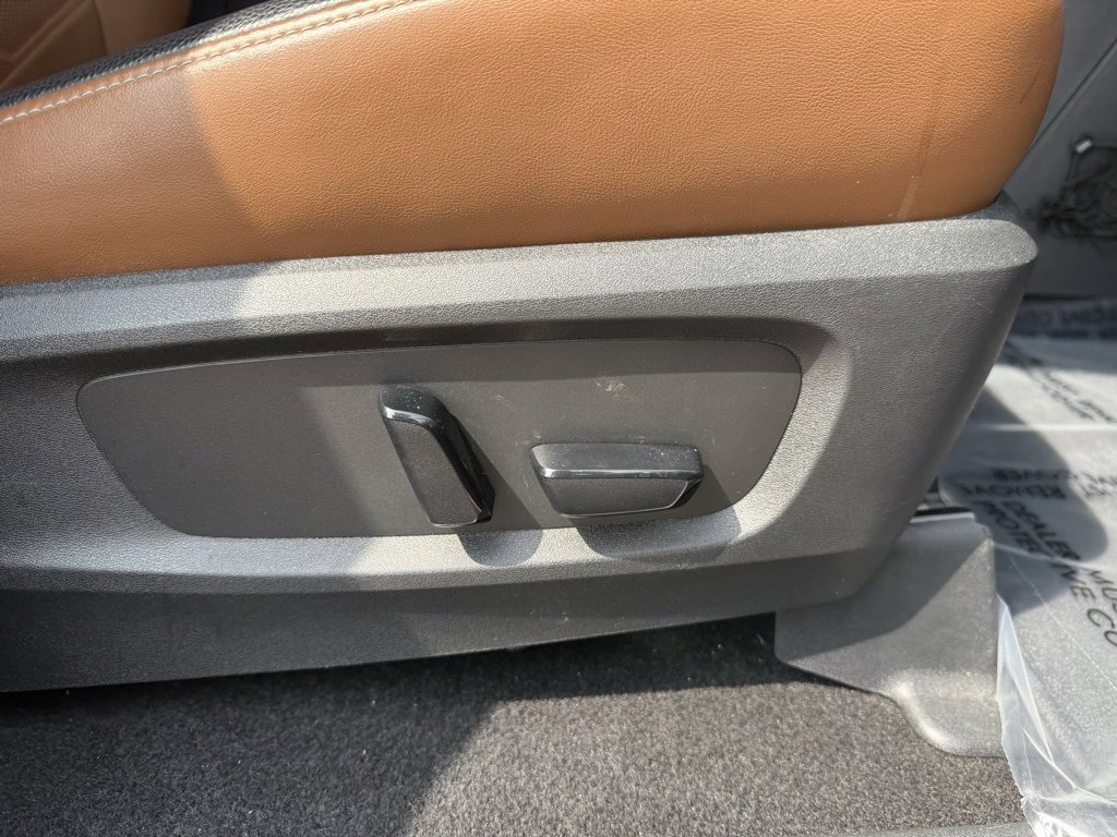 Used 2022 Nissan Pathfinder Platinum w/ Cargo Package image 55