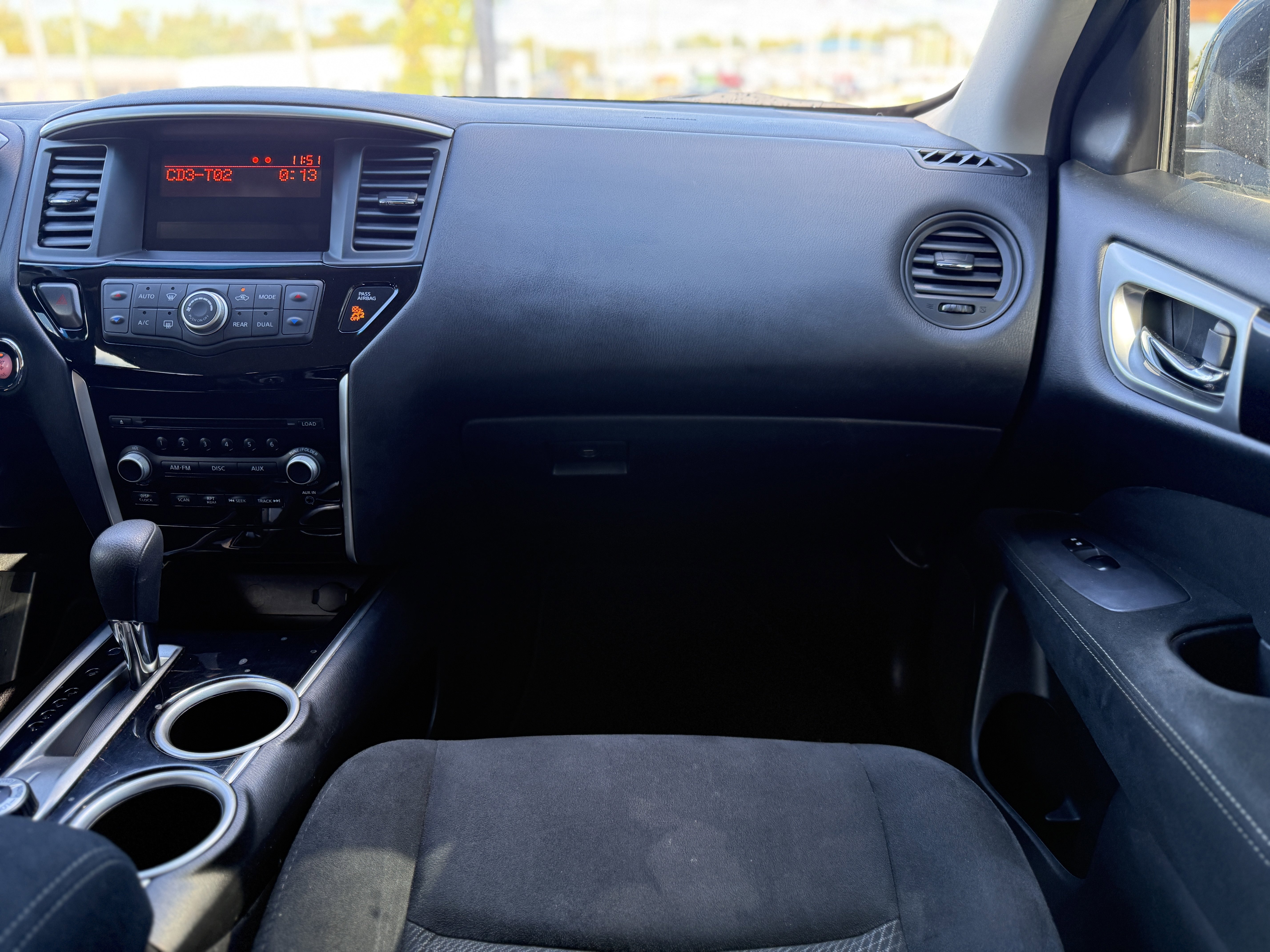 Used 2015 Nissan Pathfinder S image 25