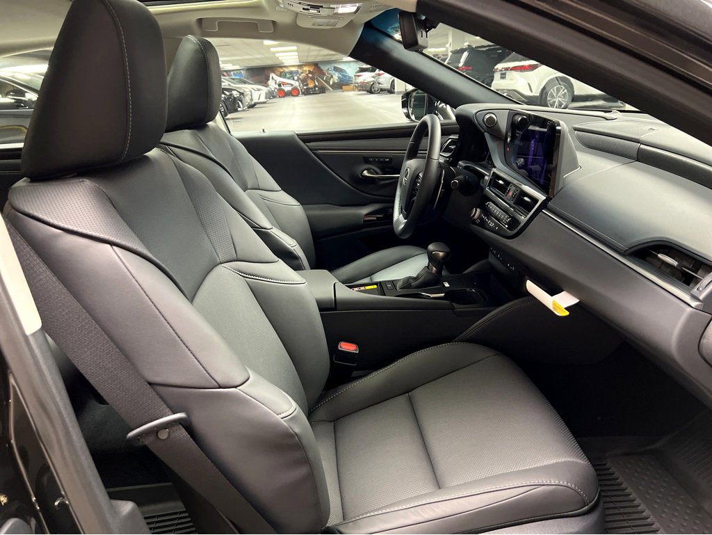 New 2025 Lexus ES 350 w/ Premium Package image 25