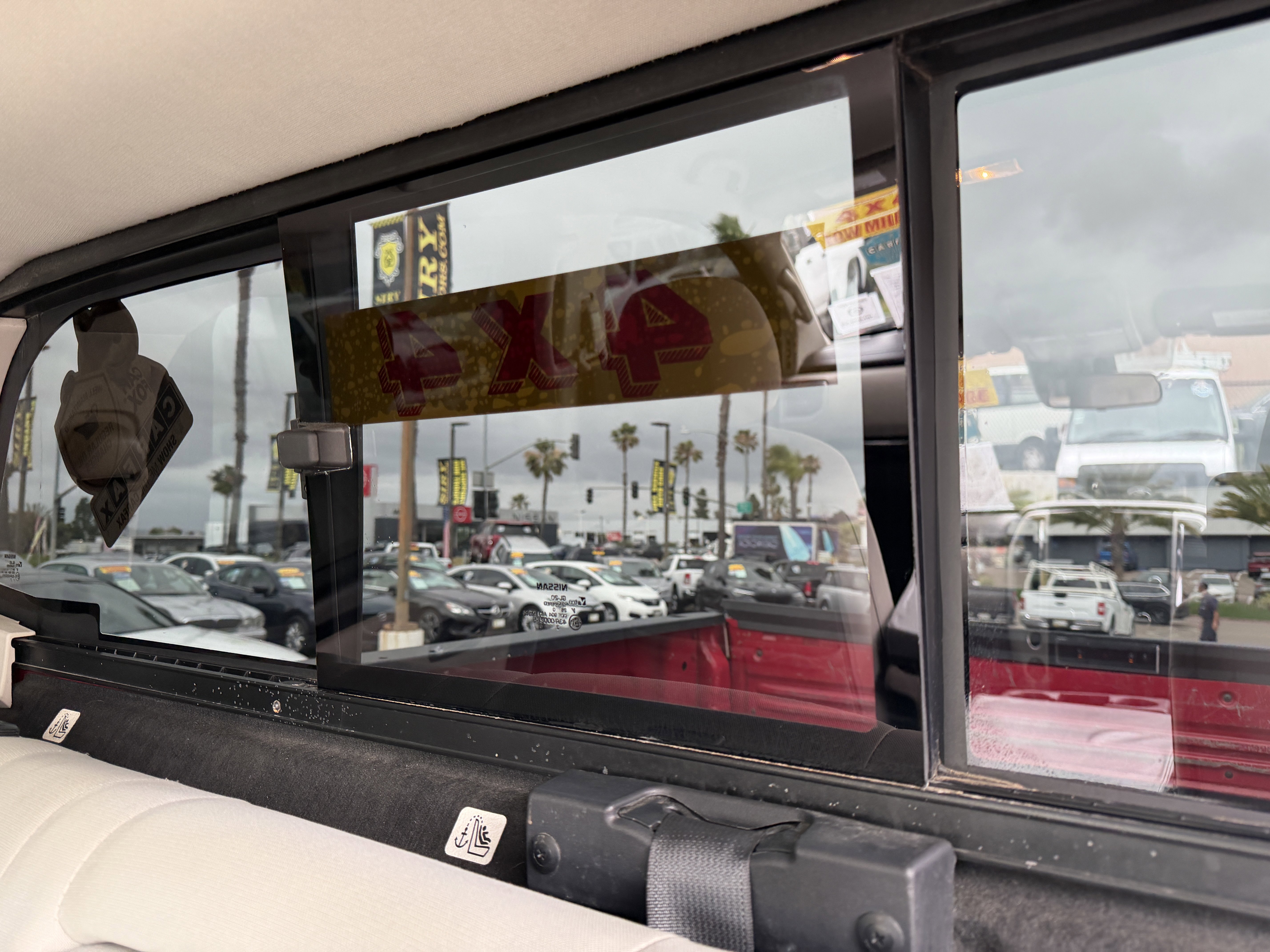 Used 2021 Nissan Titan SV w/ Accessory Utility Package image 12