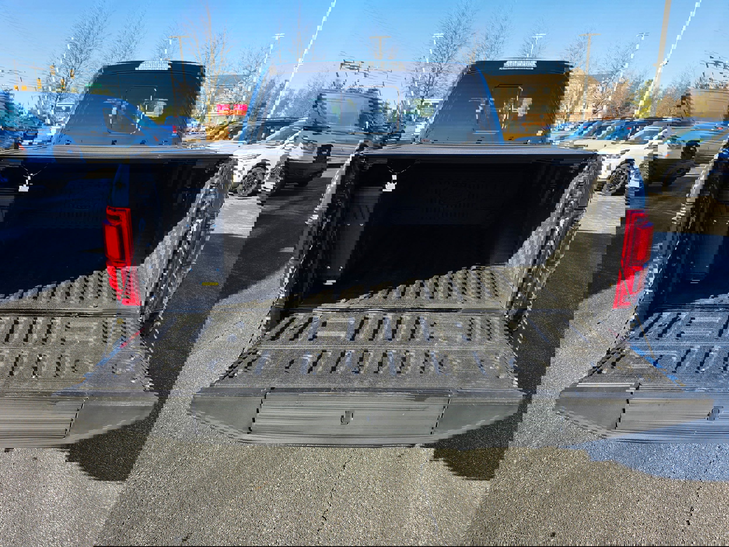 Certified 2018 Ford F150 Raptor w/ Equipment Group 802A Luxury image 9