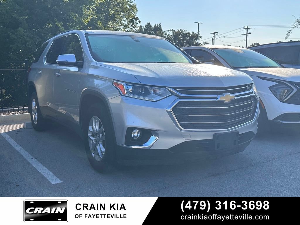 Used 2018 Chevrolet Traverse LT FWD image 1