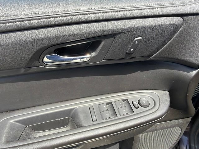 Used 2015 Chevrolet Traverse LT w/ Style and Technology Package FWD image 23