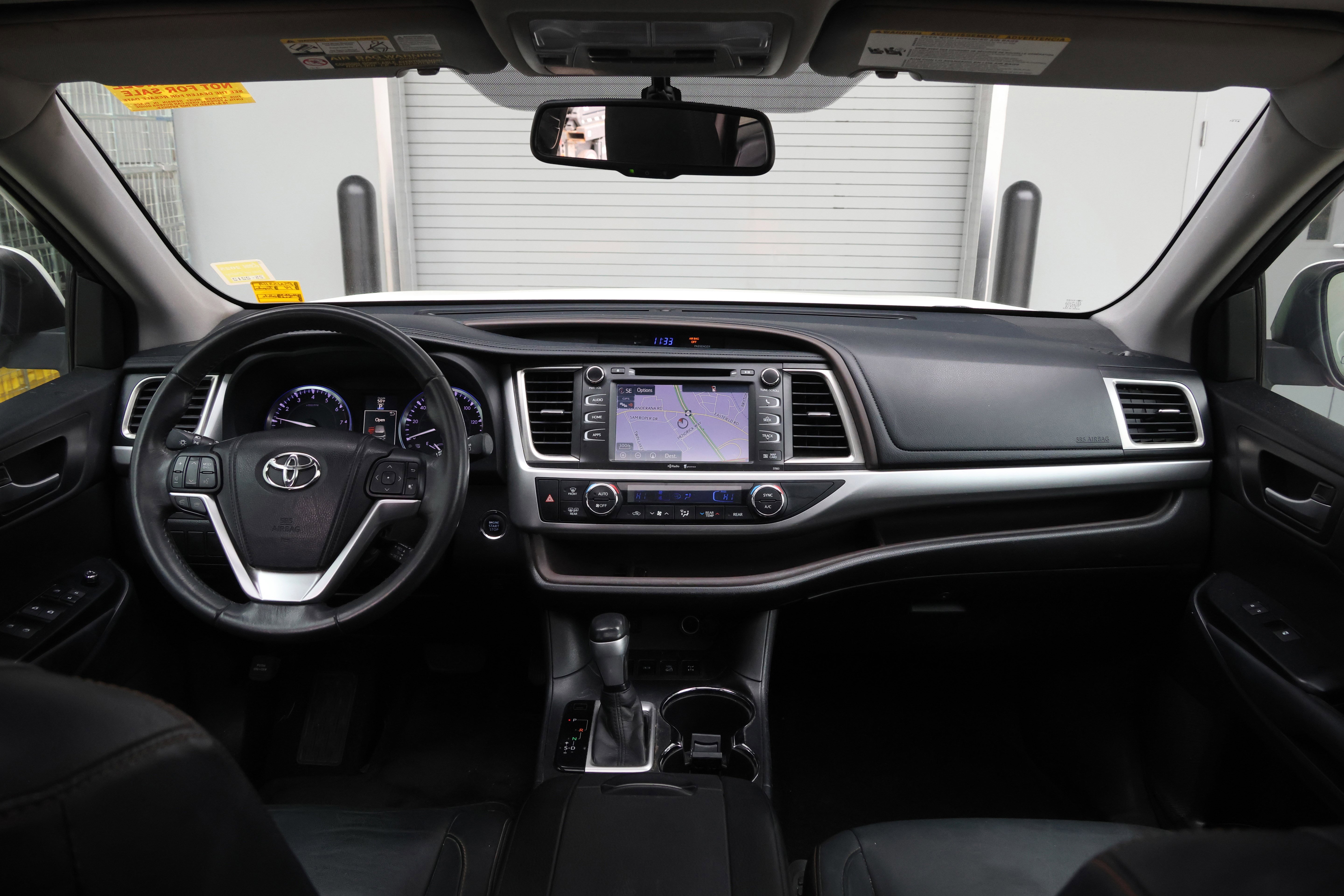 Used 2014 Toyota Highlander XLE image 16