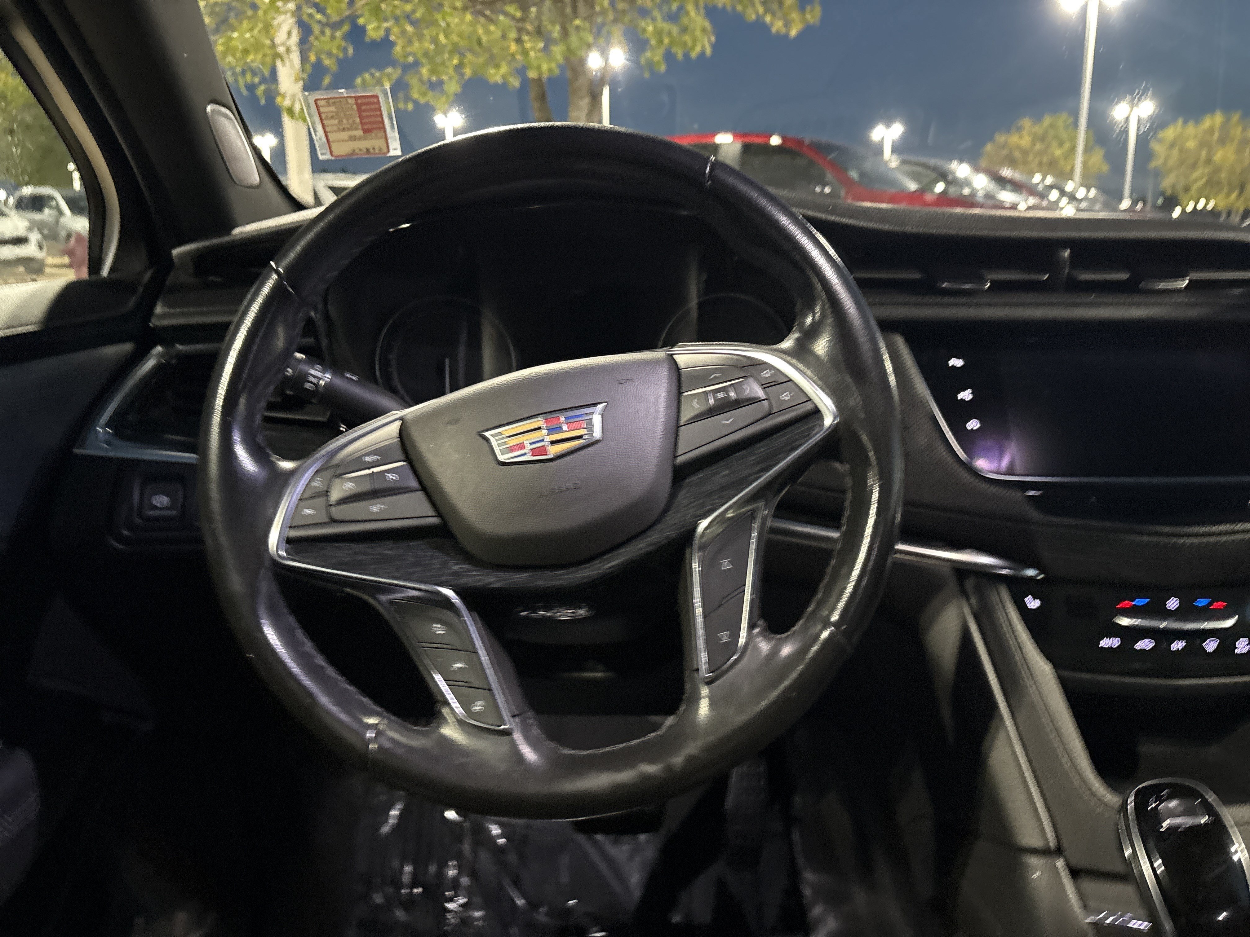 Used 2020 Cadillac XT5 Premium Luxury AWD/4WD image 16