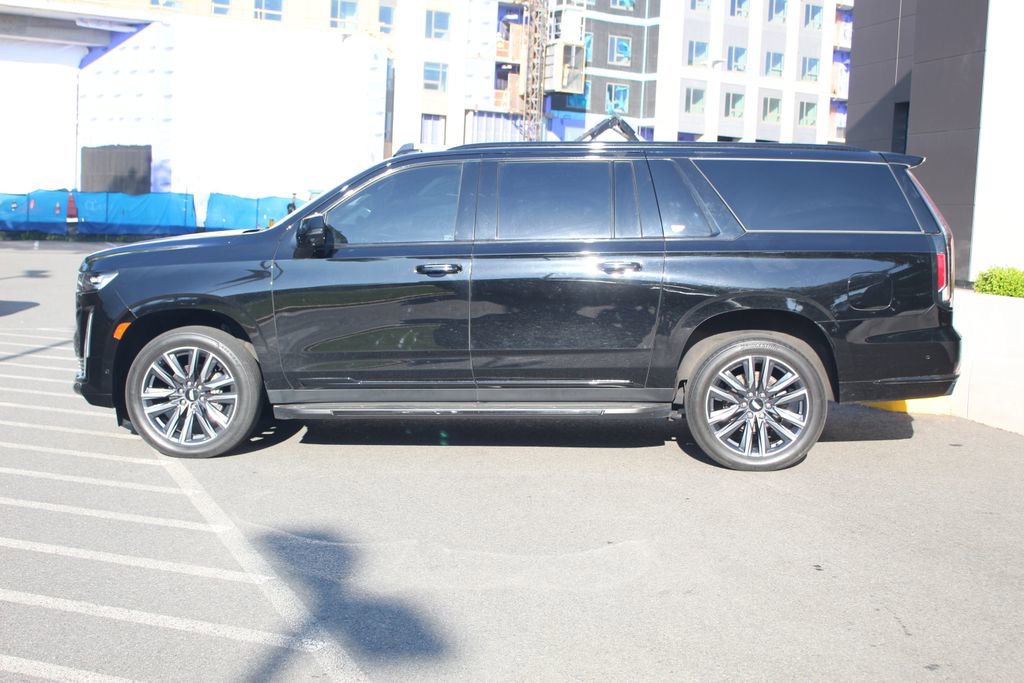 Used 2022 Cadillac Escalade ESV Sport w/ Touring Package AWD/4WD image 6