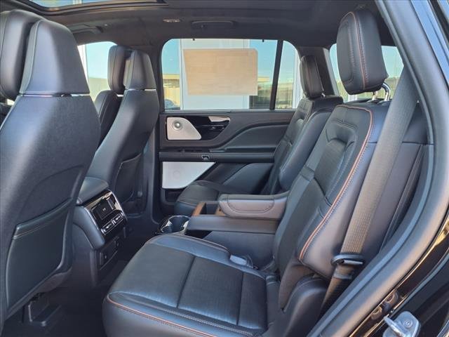 New 2025 Lincoln Aviator Black Label w/ Jet Appearance Package image 12