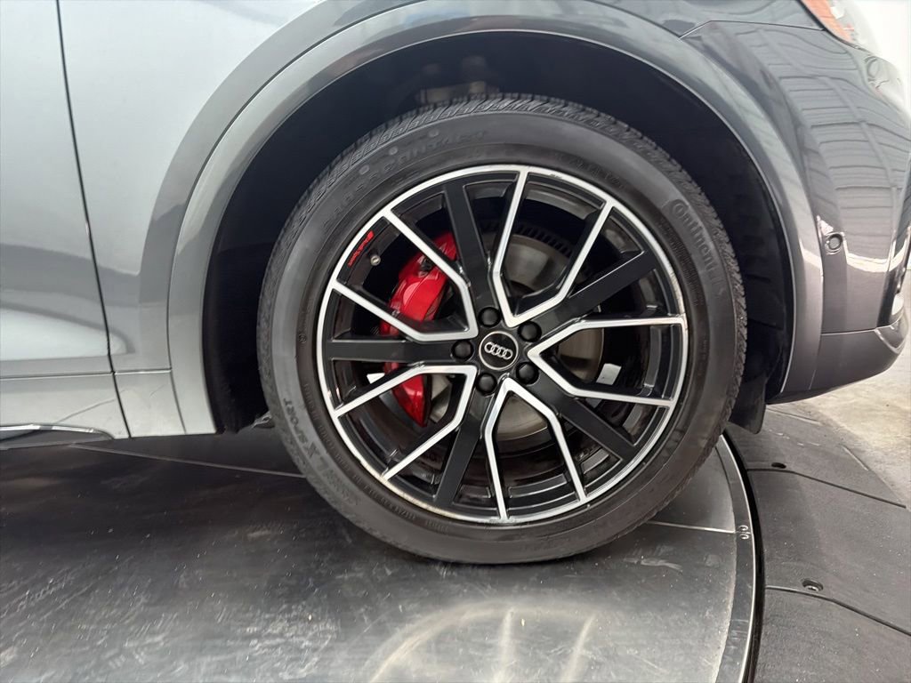 Used 2023 Audi SQ5 Prestige w/ Prestige Package AWD/4WD image 9
