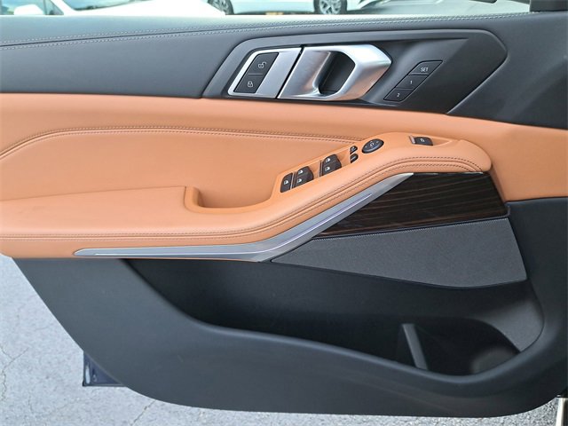 Used 2025 BMW X5 sDrive40i w/ Premium Package image 21