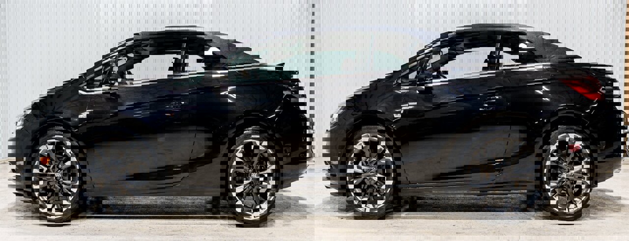 Used 2016 Buick Cascada Premium image 2