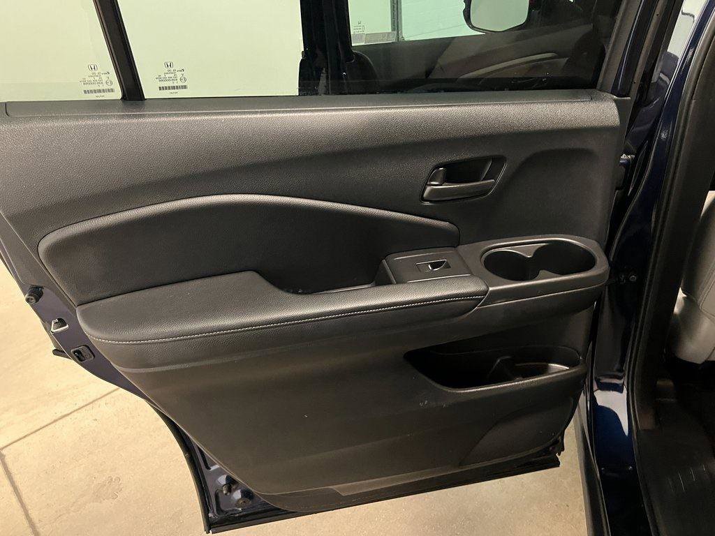 Used 2022 Honda Passport EX-L image 30