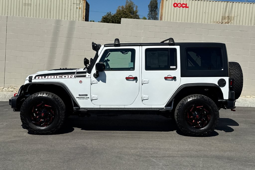 Used 2017 Jeep Wrangler Unlimited Rubicon AWD/4WD image 10