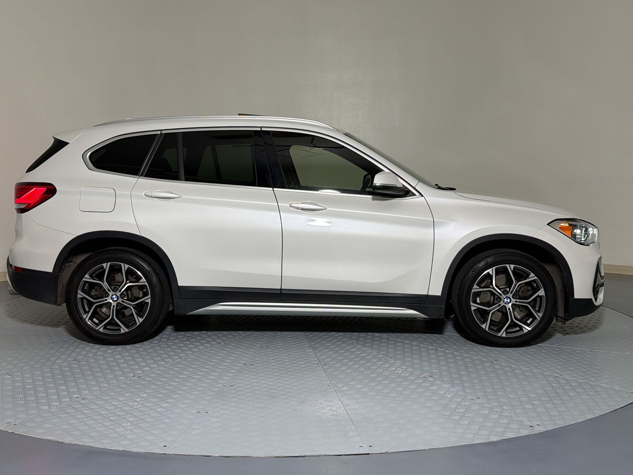 Used 2020 BMW X1 sDrive28i w/ Premium Package FWD image 8