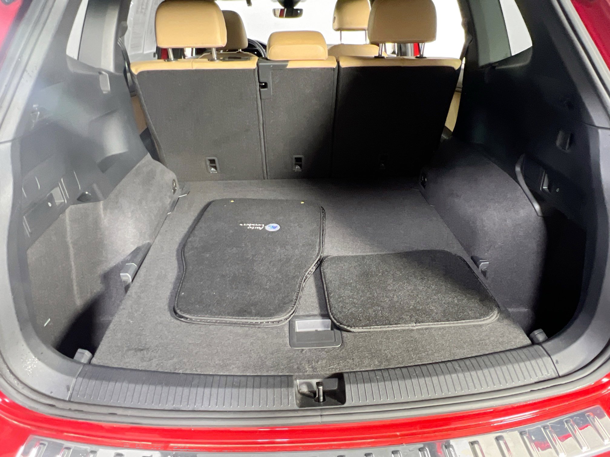 Used 2022 Volkswagen Tiguan SE AWD/4WD image 25